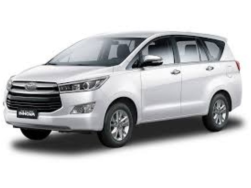 Toyota Innova J